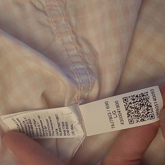 LIKE NEW Tommy Hilfiger Gingham Pink and White Button Down Shirt - Picture 8 of 11
